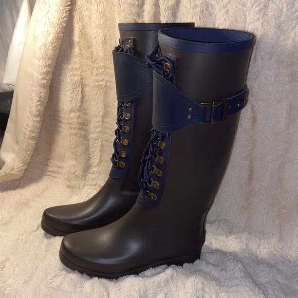 EUC UGG Madelynn gray/blue rubber and leather tall rain boots - Picture 2 of 16